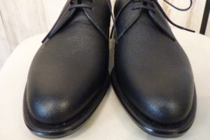 REGAL TOKYO（リーガル トーキョー）漆加工をされた「姫路黒桟革」の靴 