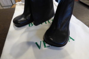 BOTTEGA VENETA（ボッテガ ヴェネタ）ロングブーツの靴底をイタリア製 