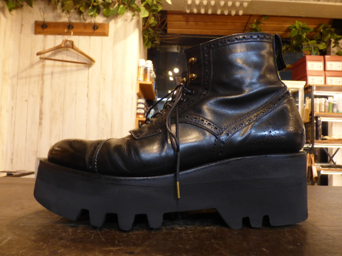 Foot the coather（フットザコーチャー）靴底を厚底加工でビブラム9107ソールを使用したカスタムオールソール交換修理  apego（アペーゴ）