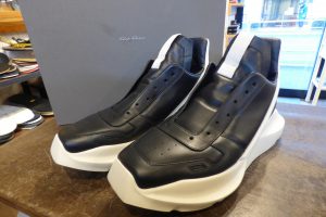 RICK OWENS（リックオウエンス）ゲスランナーの靴底をイタリアSVIG
