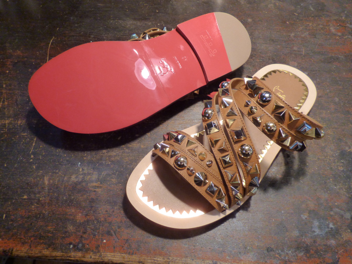 Christian Louboutin（クリスチャンルブタン）メンズレザーサンダルの
