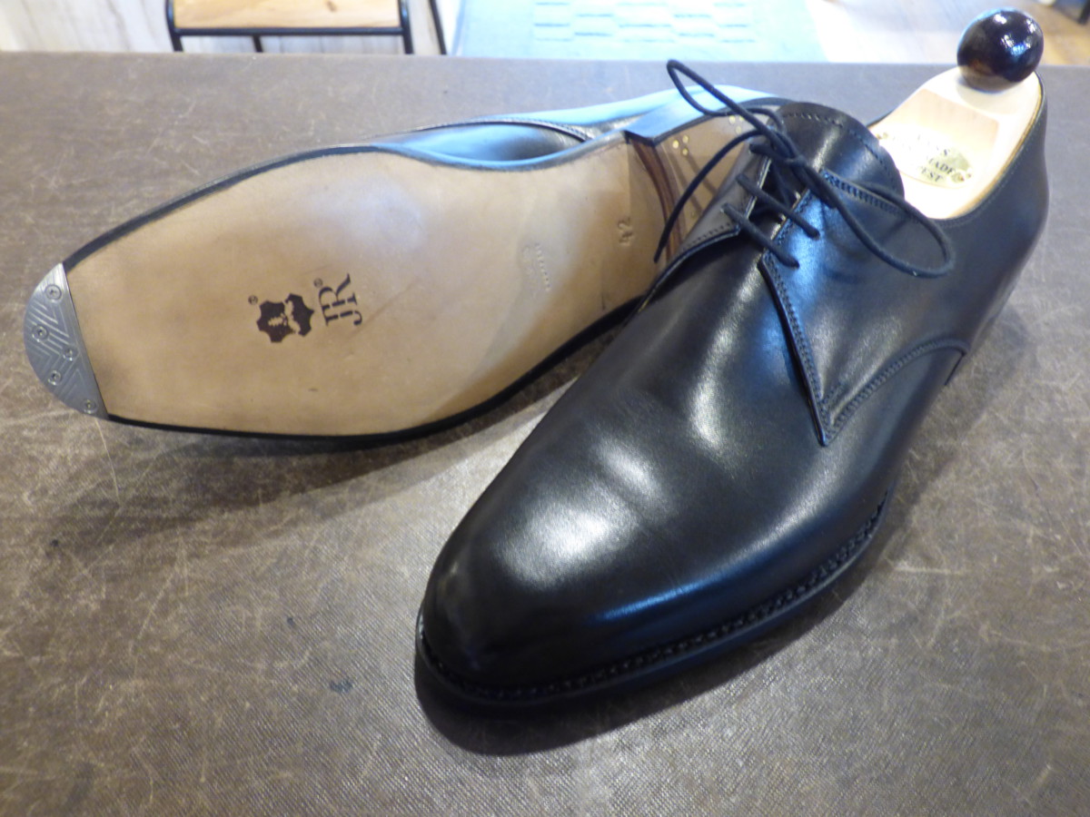 VASS（ヴァーシュ）3アイレットVフロントダービーをヴィンテージ