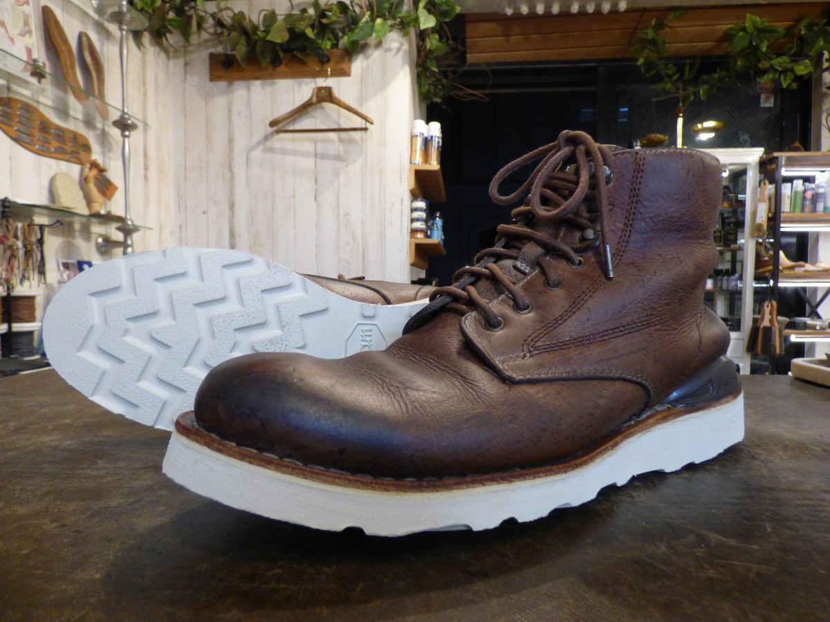visvim（ビズビム）擦り減ったブーツの靴底をビブラム4014ソールで